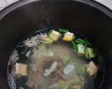 Foto langkah ke 2 dari resep Sayur Asem dengan Tomat Hijau.