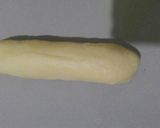Foto langkah ke 4 dari resep Caterpillar bread.
