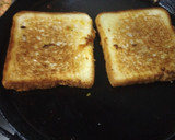 A picture of step 3 of Suji bread Toast.