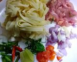 รูปขั้นตอนการทำที่ 2 ของ พาสต้าต้มยำไก่