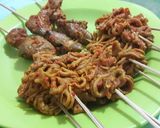 Foto langkah ke 5 dari resep Sate Usus Ayam Pedas.