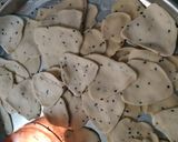 A picture of step 5 of Kalonji khasta papdi.