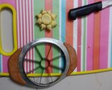 A picture of step 7 of Tutti frutti flower cookies.