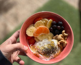 Foto del paso 3 de la receta: Bowl de fruta para el almuerzo