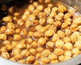 A picture of step 1 of Chole masala.
