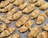Krémtúrós-virslis kifli (sütőporos) 🥐 recept fázis 4 fotója
