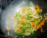 Foto del paso 2 de la receta Wok de verduras con fideos chinos