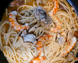 Foto del paso 5 de la receta: Spaghetti con pil pil de almejas