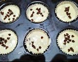 A picture of step 5 of Chocolate chip cup cakes.