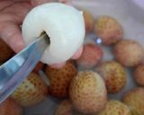 Hình bước làm 2 của món Vải ngâm đường phèn ‐ trà vải