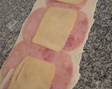 Foto del paso 2 de la receta: Pan Relleno de Jamón y queso