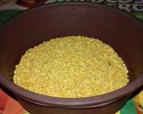 A picture of step 1 of Bhuni hoi moong ki daal.