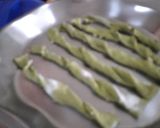 ગારલીક ટ્વીસ્ટર (garlic twister Recipe in Gujarati) રેસીપી સ્ટેપ3ફોટો