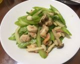 蝦仁炒西洋芹的食譜步驟4照片