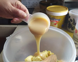 Gambar langkah 1 resipi Biskut Semperit Susu.