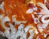 Foto langkah ke 6 dari resep Cumi dan Udang Saus Padang.