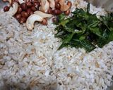 A picture of step 4 of Poha Chivda.