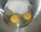 Foto langkah ke 1 dari resep Bolu kukus merah putih.