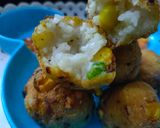 A picture of step 5 of Rice cheese corn balls.