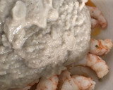 Foto del paso 9 de la receta: Pescado al horno, con salsa de setas, gambones al ajillo y arroz blanco