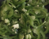 Foto del paso 2 de la receta: Salchichas con pimientos y champiñones