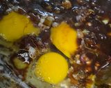 Gambar langkah 4 resipi 31:7:26 Mee goreng telur sepapan.