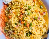 A picture of step 4 of Egg Veggies noodle 🍜by maryumms_cuisine🌸.