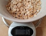 Foto del paso 2 de la receta: Mega galleta saludable de mantequilla de maní y avena sin azúcares ni edulcorantes ni harina