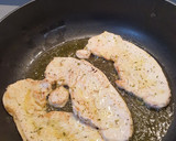 Foto del paso 1 de la receta: Filetes de pavo en salsa suave con champiñones