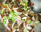 A picture of step 3 of Shredded beef and veggies sauce.