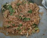 Foto langkah ke 2 dari resep Bihun Goreng Spesial.