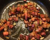 Foto del passaggio 2 della ricetta Gnocchi de pan di famiglia
