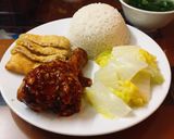 A picture of step 4 of Vietnamese Broken Rice with Sweet and Sour Chicken Thighs.