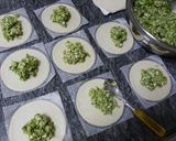 Foto del paso 4 de la receta: Empanadillas de brócoli, queso azul y pera al horno