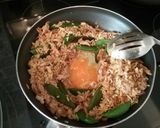 A picture of step 4 of Nasi Goreng.