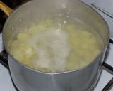 Foto del paso 1 de la receta: Guiso rápido de latas con arroz, papa y salchichas