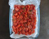 Foto del passaggio 4 della ricetta Risotto con le fragole e pomodorini pachino al timo