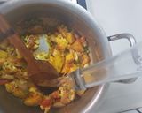 A picture of step 4 of Potatoes, Cauliflower & Peas.