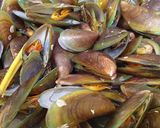 Foto langkah ke 1 dari resep 32. Kerang Ijo Saus Padang 🌶🌶.