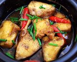 Hình bước làm 2 của món Cá Bớp Kho Tộ