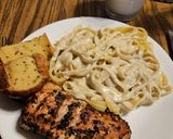 A picture of step 10 of Peppered Chicken Alfredo.