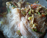 Foto del paso 4 de la receta: Fideos shirataki con salteado de verduras y carne