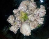 A picture of step 1 of White Chicken Creamy Karai.