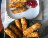A picture of step 5 of Baked halloumi fries.
