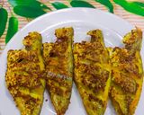 Hình bước làm 4 của món Cá chỉ vàng muối sả và nghệ chiên