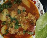A picture of step 3 of روایتی سالن آلو مٹر گوشت.