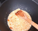 Foto del paso 4 de la receta: Acelgas fritas con picatostes