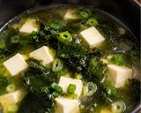 Foto langkah ke 5 dari resep Miso Soup (Sup Tahu Rumput Laut).