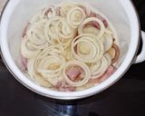 Cukkinis virslis lecsó tarhonyával recept fázis 3 fotója