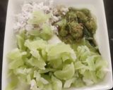 A picture of step 5 of Snake gourd white gravy.